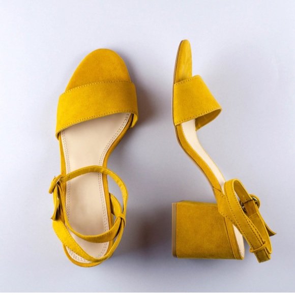Old Navy Shoes - Old Navy - Mustard yellow heels - size 8 (🌞!!)
